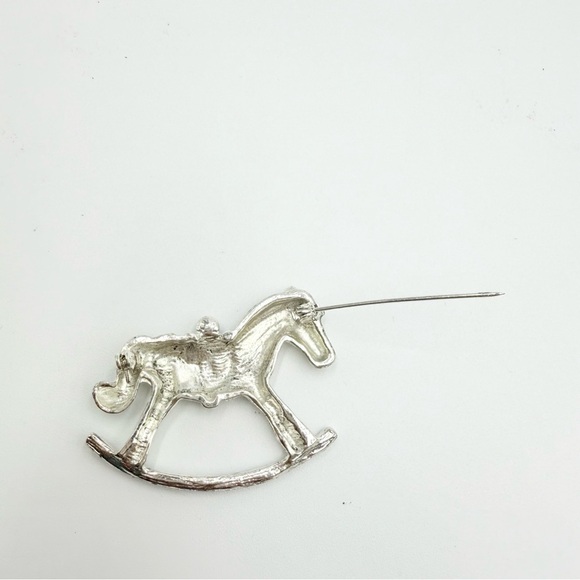 Vintage Cute Rocking Horse Christmas Holiday Silver Tone Metal Brooch - Picture 5 of 7